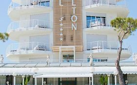 Hotel Carlton